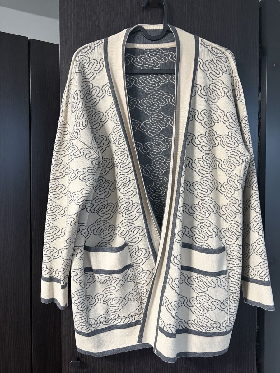 Sandro Jacken: Sandro Gr. O reversible cardigan ab 1.- – Gebraucht aus Baar von GerberaRosa
