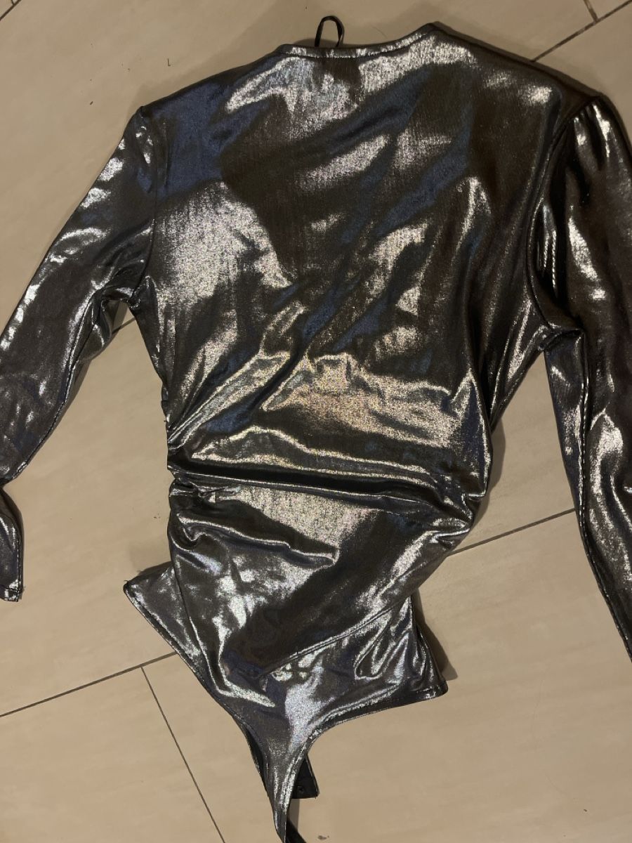 H&M Tops: body argenté H&M – Neu (gemäss Beschreibung) aus Icogne von Molfo 1