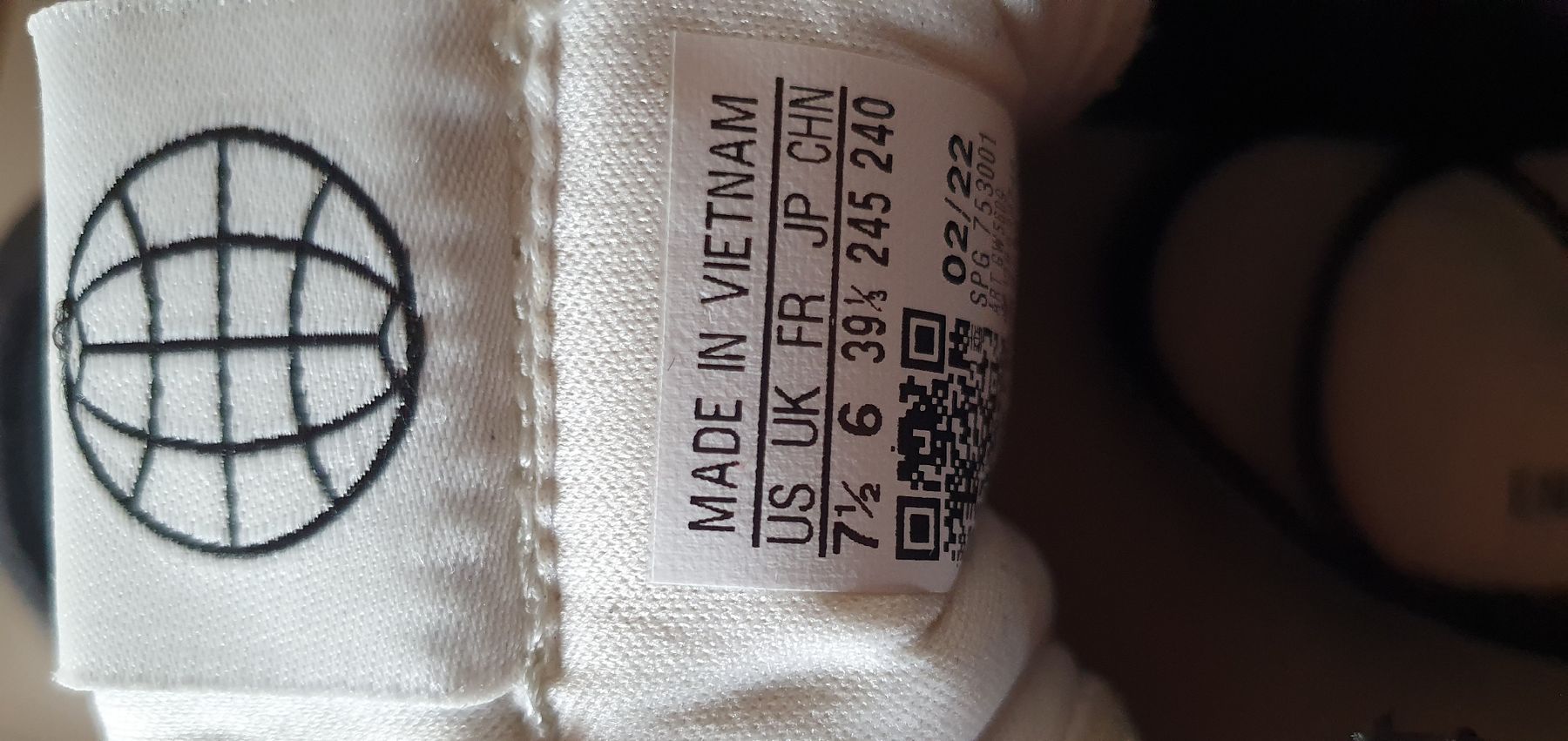 Adidas Scarpe da uomo: Adidas Grösse 39 1/3 – Nuovo (secondo la descrizione) da Weite venduto da rapunzel23 3