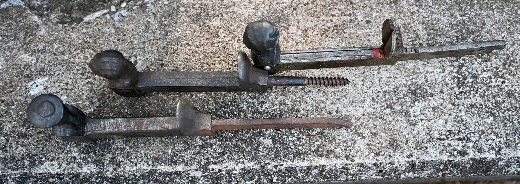 Fensterläden: 3 antike FENSTERLADENHALTER " gemixt " – Gebraucht aus Pfaffhausen von mono_rec 9