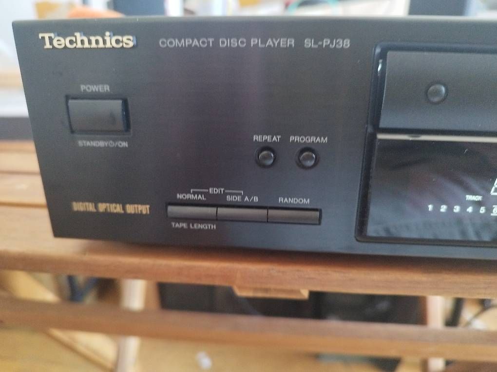 Technics Lettore multimediale & Streamer: Technics SL-PJ38 E-K Lecteur CD Made in Japan – Usato da Vallorbe venduto da Leonidas1337 1