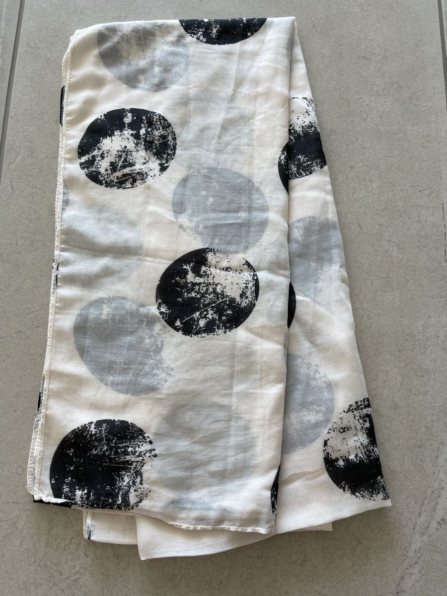 Foulard & Sciarpe: Schicker Damen Schal Frühling / Herbst – Usato da Wohlen AG venduto da abaci
