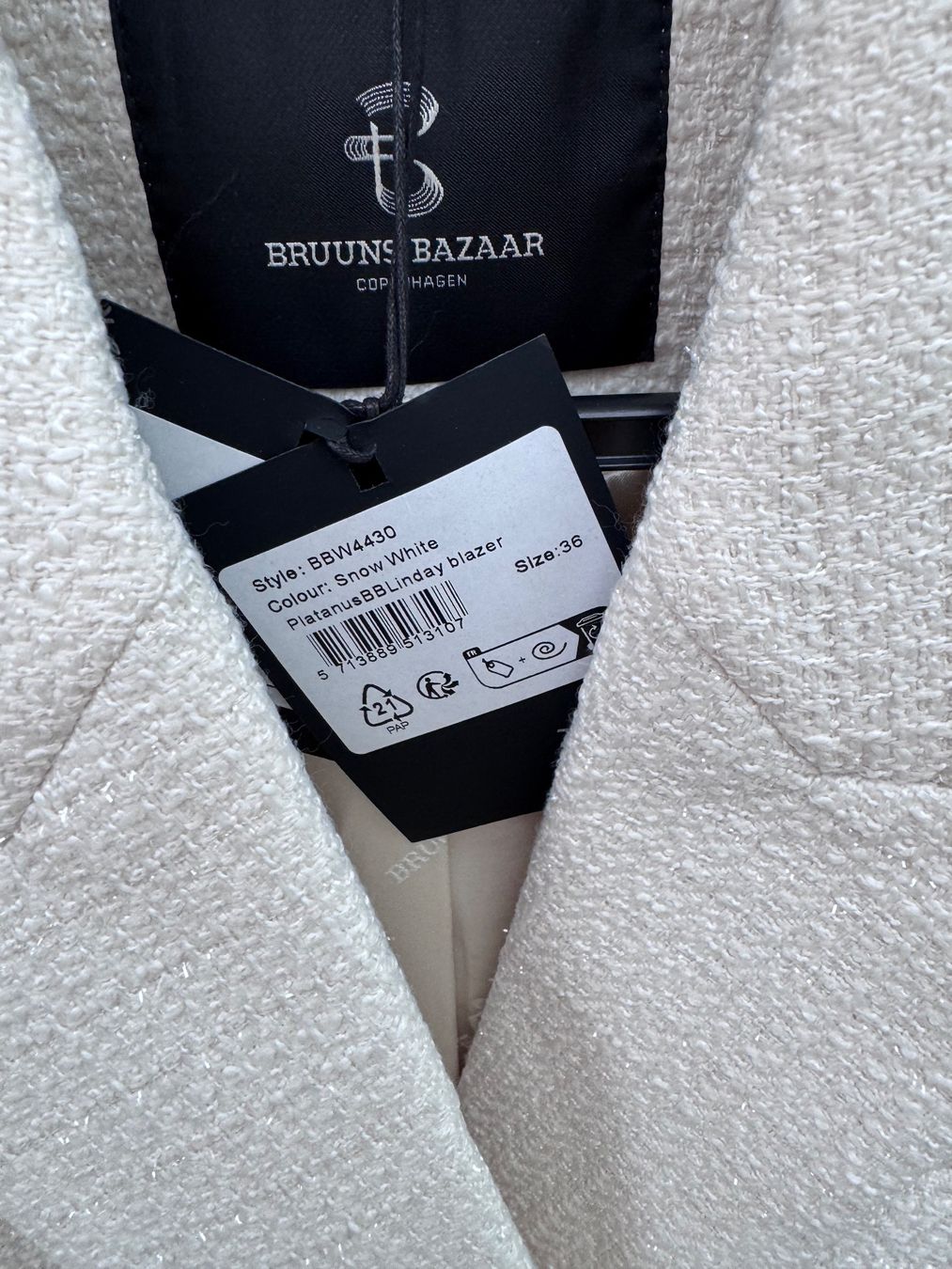Giacche: Ungetragener Blazer von Bruuns Bazaar offwhite – Usato da Herrliberg venduto da jan_lp69 2