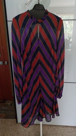 TWINSET Milano robe rayée taille 44 IT- Élégante et colorée!