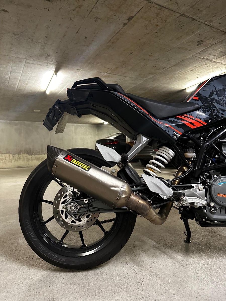 KTM Strada: KTM Duke 125, JG 2015 – Usato da Interlaken venduto da raphael26 1