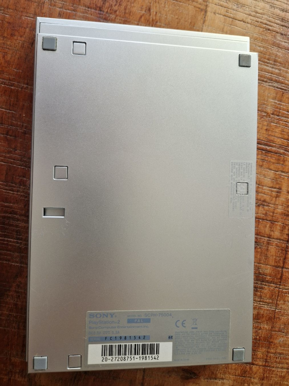 Sony Console: PlayStation 2 Slim Silber Komplettset – Usato da Horw venduto da mas_7sh8 1