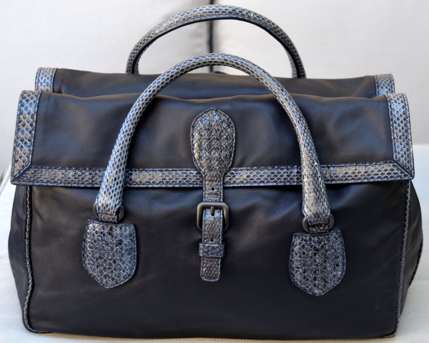 Bottega Veneta Taschen für Damen: Bottega Veneta Python Tasche / sac – Gebraucht aus Collonges von Auganien 1
