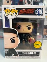 Funko POP! Marvel Daredevil Punisher (Holding Mask) Chase
