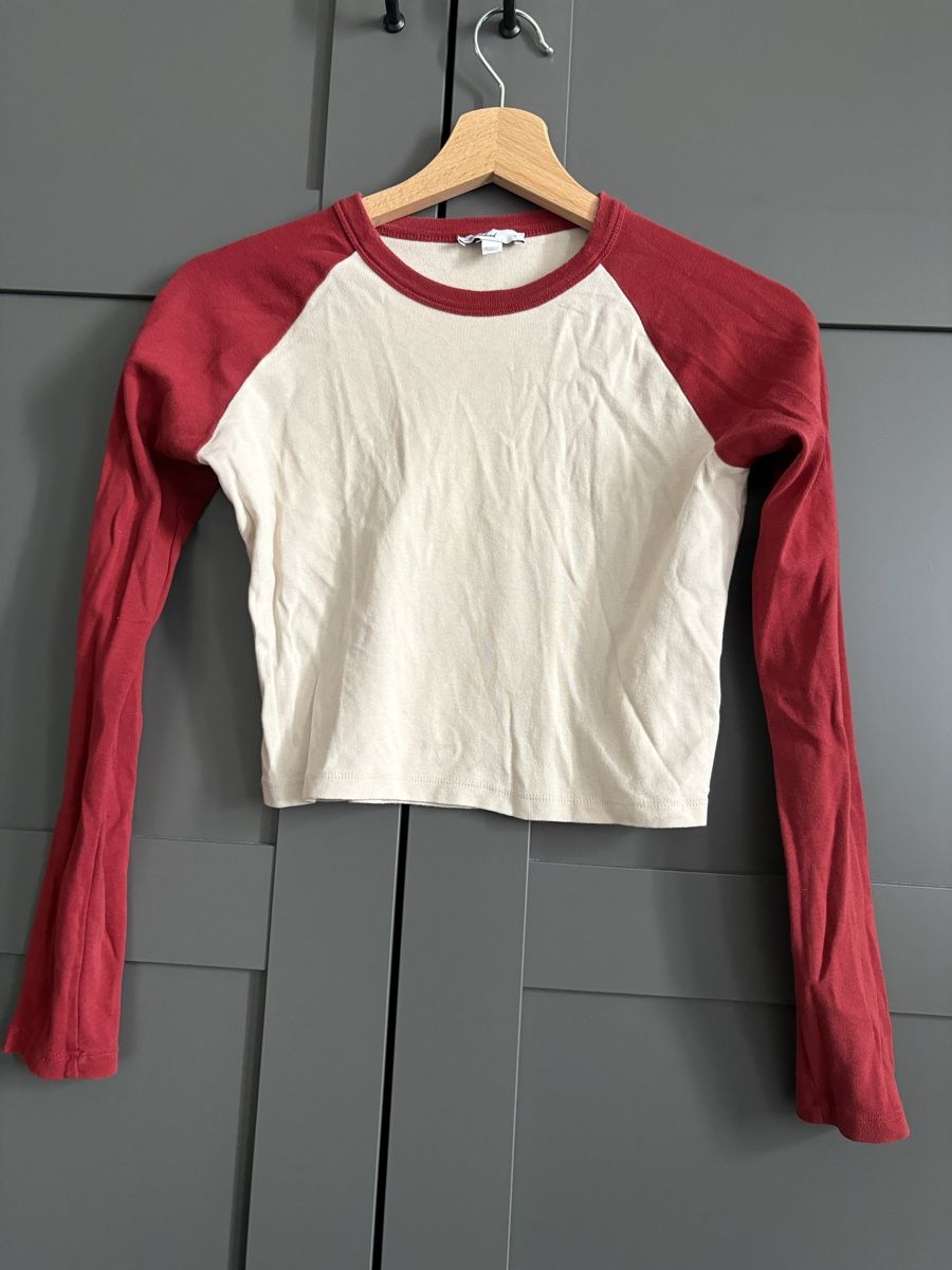 Tops: Subdued Baseball Top, Size M, Long Sleeve – Gebraucht aus Lenzburg von Tschall