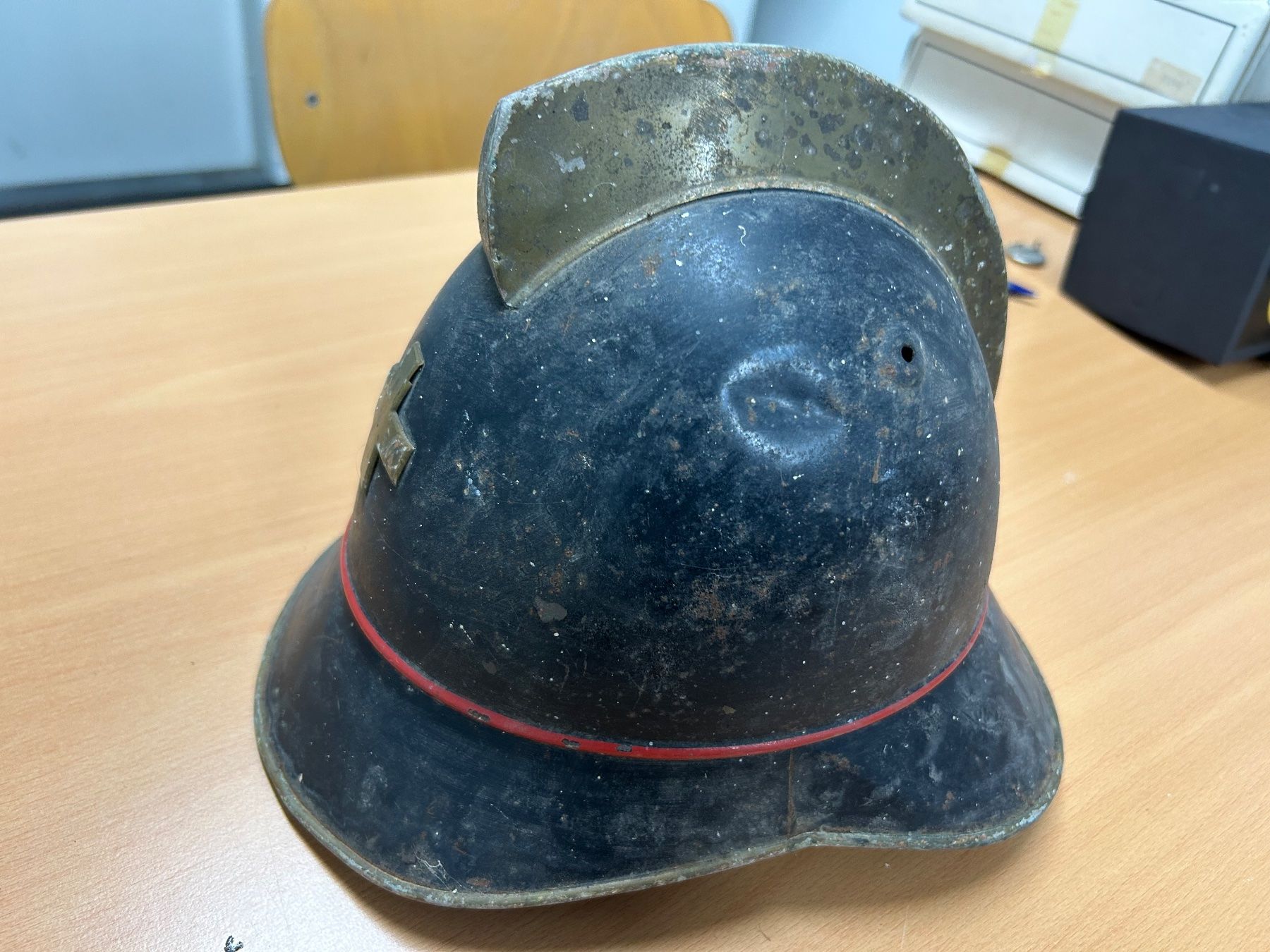 Feuerwehr: Feuerwehrhelm Stahl-Helm mit Lederfutter – Gebraucht aus Gunten von Cnd