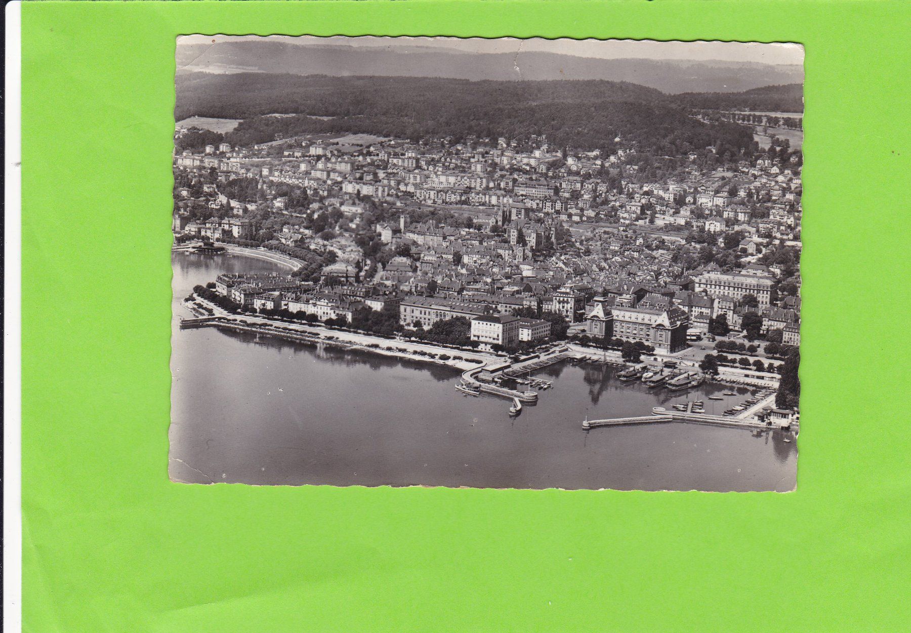 Cartoline postali: Neuchâtel--vue aerienne – Usato da St. Peterzell venduto da neckertal