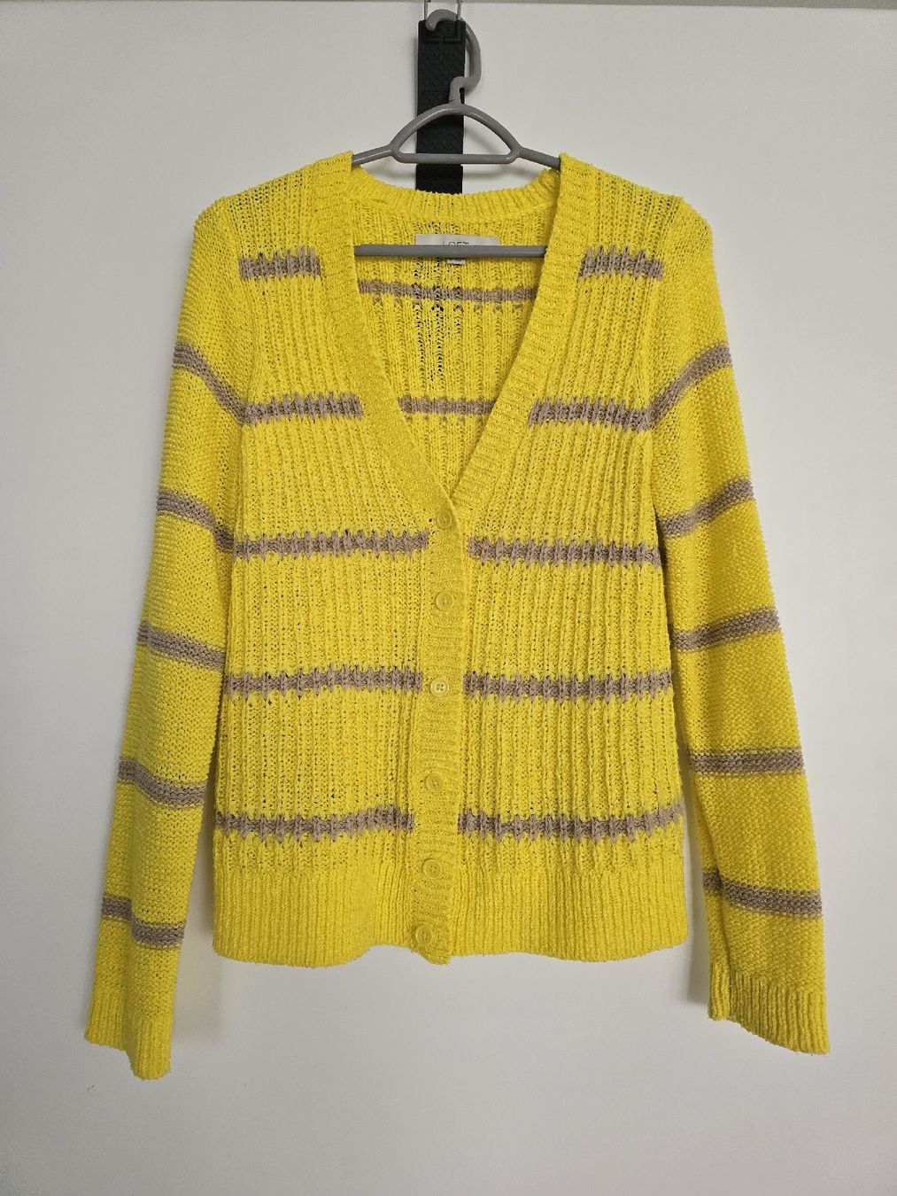 Pullover & Sweatshirts: Damen Strickjacke Gr.M – Gebraucht aus St. Gallen von CAPYCORP