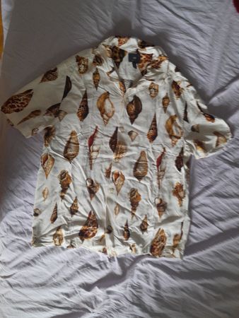 Chemise H&M à motif coquillages taille M