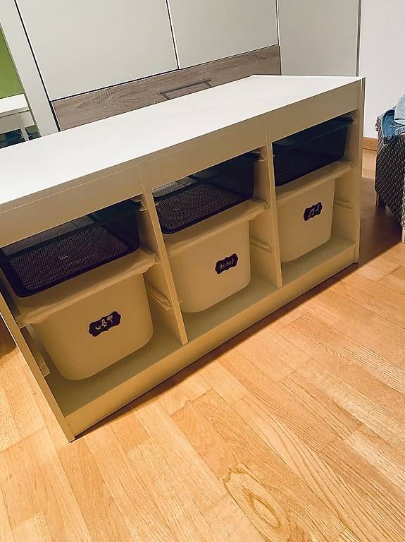 Ikea Étagères: IKEA TROFAST Regal weiss mit Boxen – D'occasion à Hausen AG par Hermine81