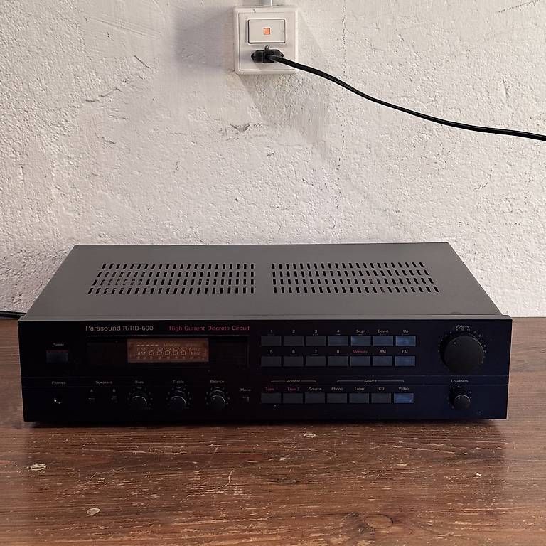 Verstärker: Parasound R/HD-600 – Gebraucht aus Bern von rol_nq2r 1