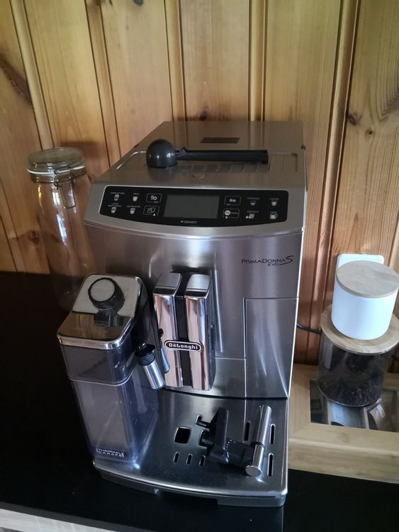 Kaffeemaschine Vollautomat DeLonghi Primadonna S Evo Connect