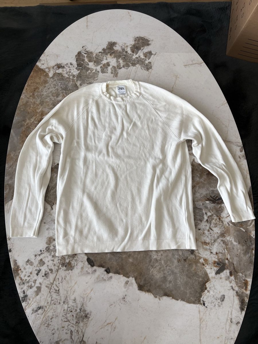 Pullover & Sweatshirts: Zara Pullover weiss  – Neu (gemäss Beschreibung) aus Spreitenbach von Dani.97