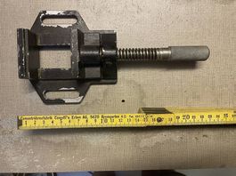 Robuste Schraubzwinge / Spannvorrichtung aus Metall