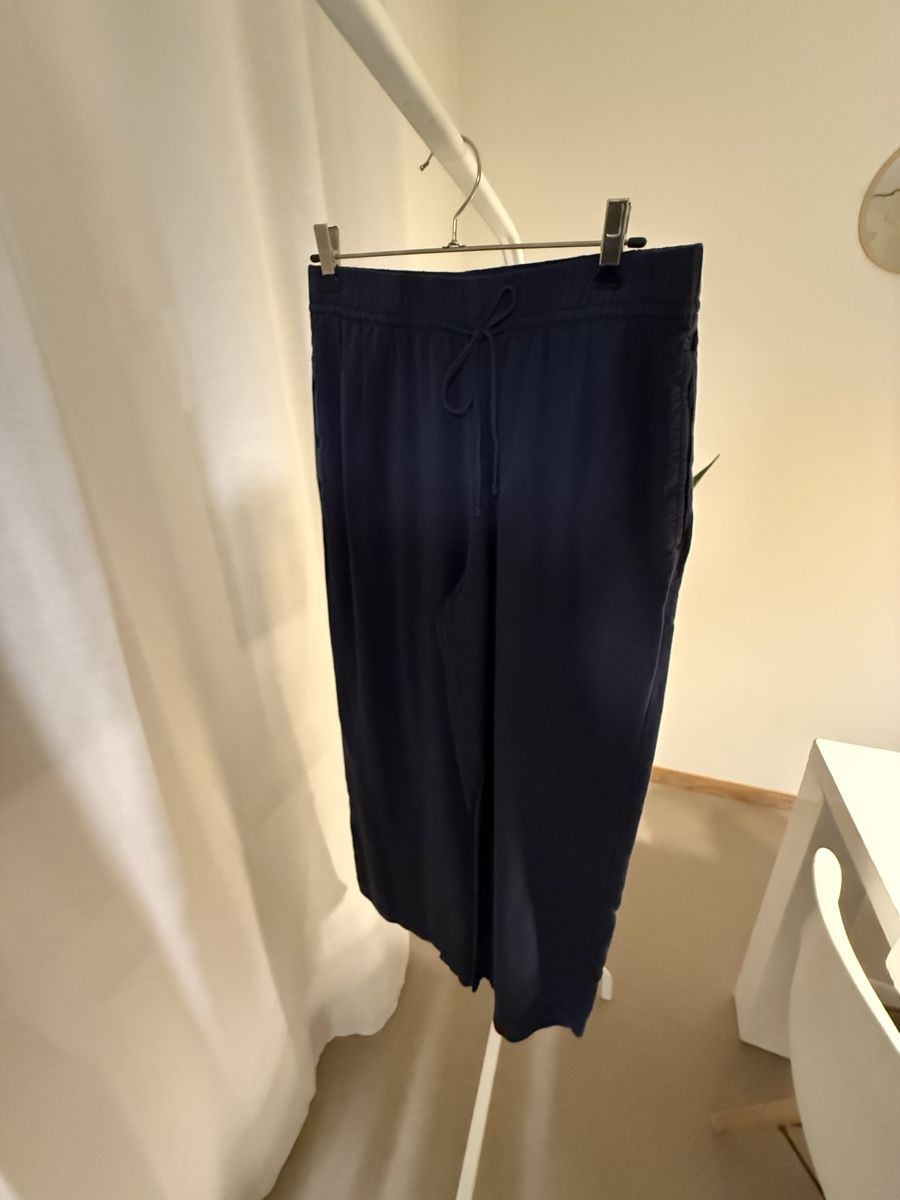 Lotti di vestiti: Hosen gr S   – Usato da Zürich venduto da Denise-8050 4
