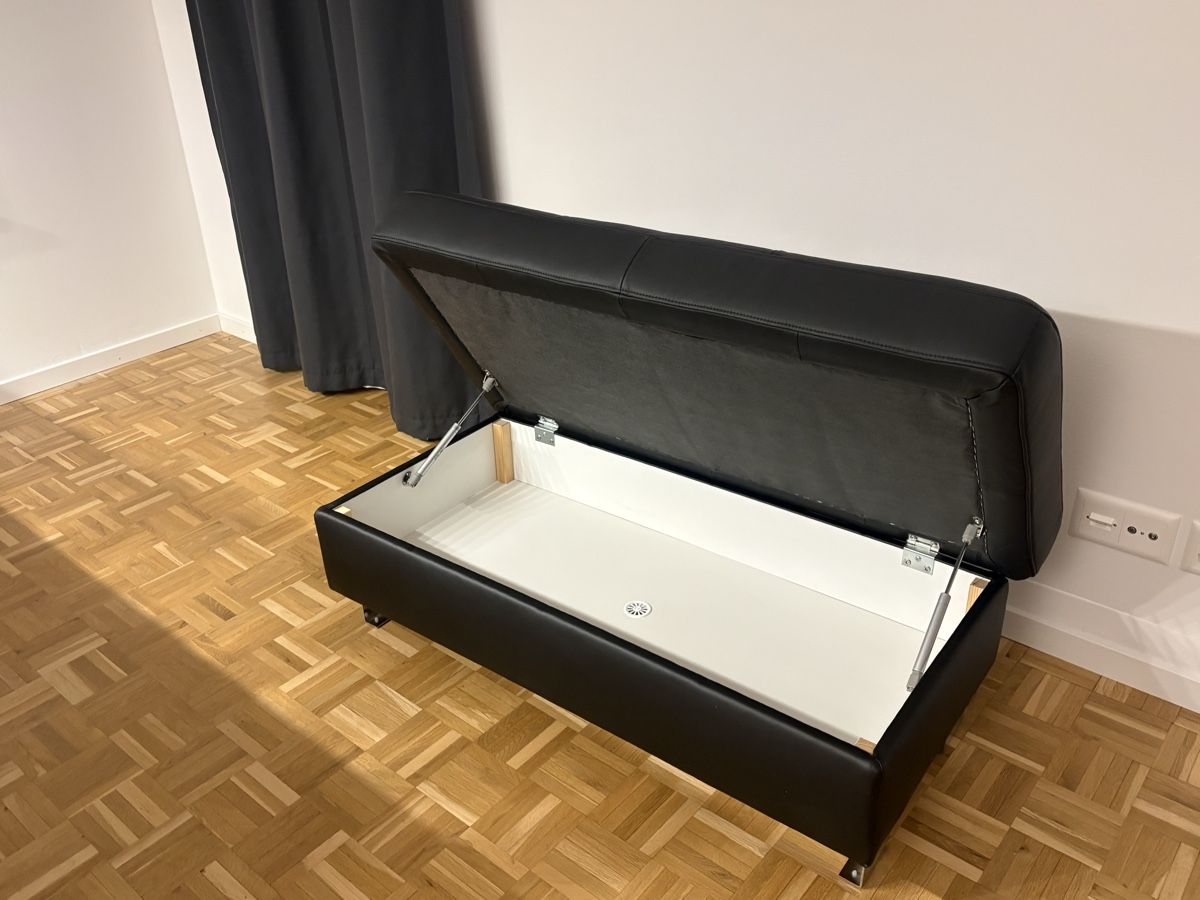 Hocker: Hocker für Sofa Schwarz Leder – Gebraucht aus Rothrist von o0schugi0o 1