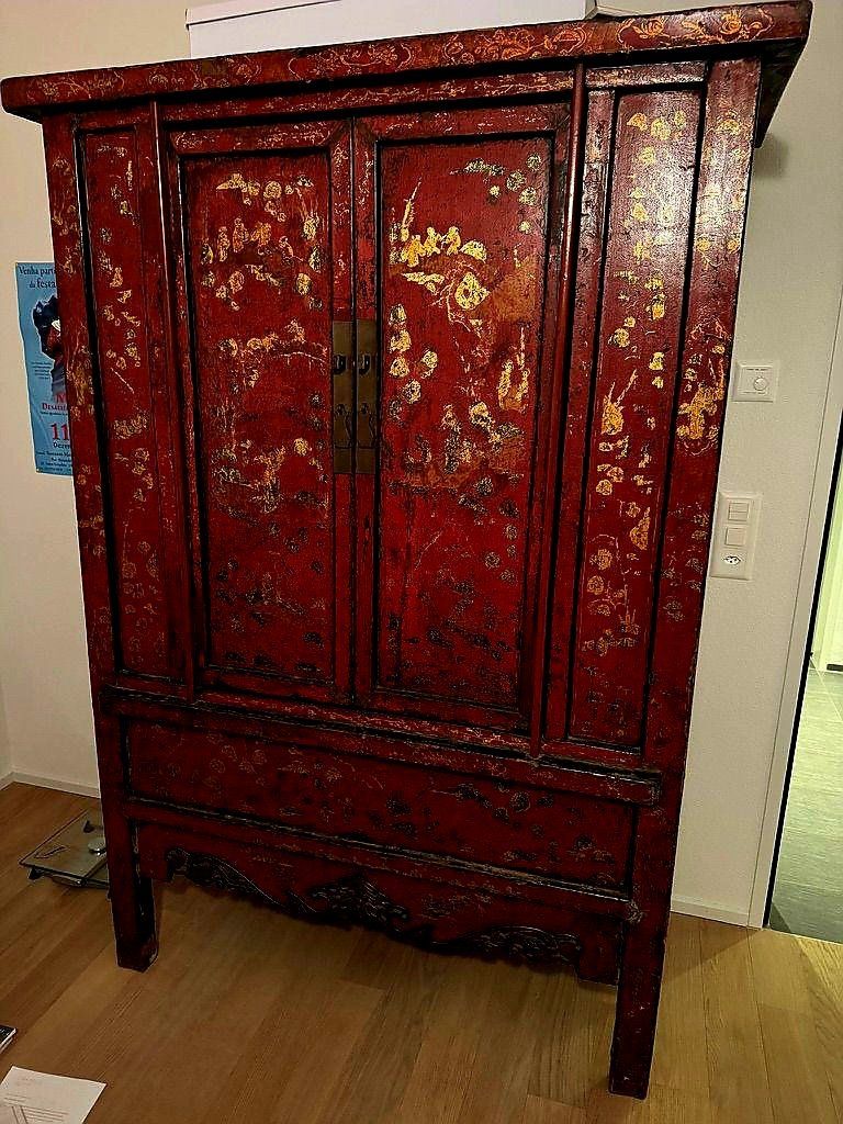 Armadi: Seltenes Chinesisches Antikmöbel – Usato da Einsiedeln venduto da Ver_8840