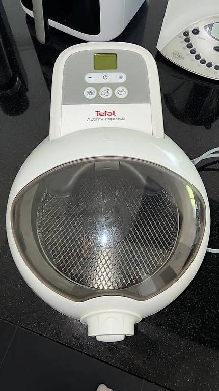 Elettrodomestici da cucina: Airfryer Tefal – Usato da Bottmingen venduto da jul_8nb8 2