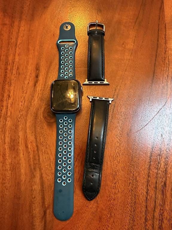 Smartwatch: Apple Watch Series 44 mm – Gebraucht aus Rickenbach.b. Wil von jerry024