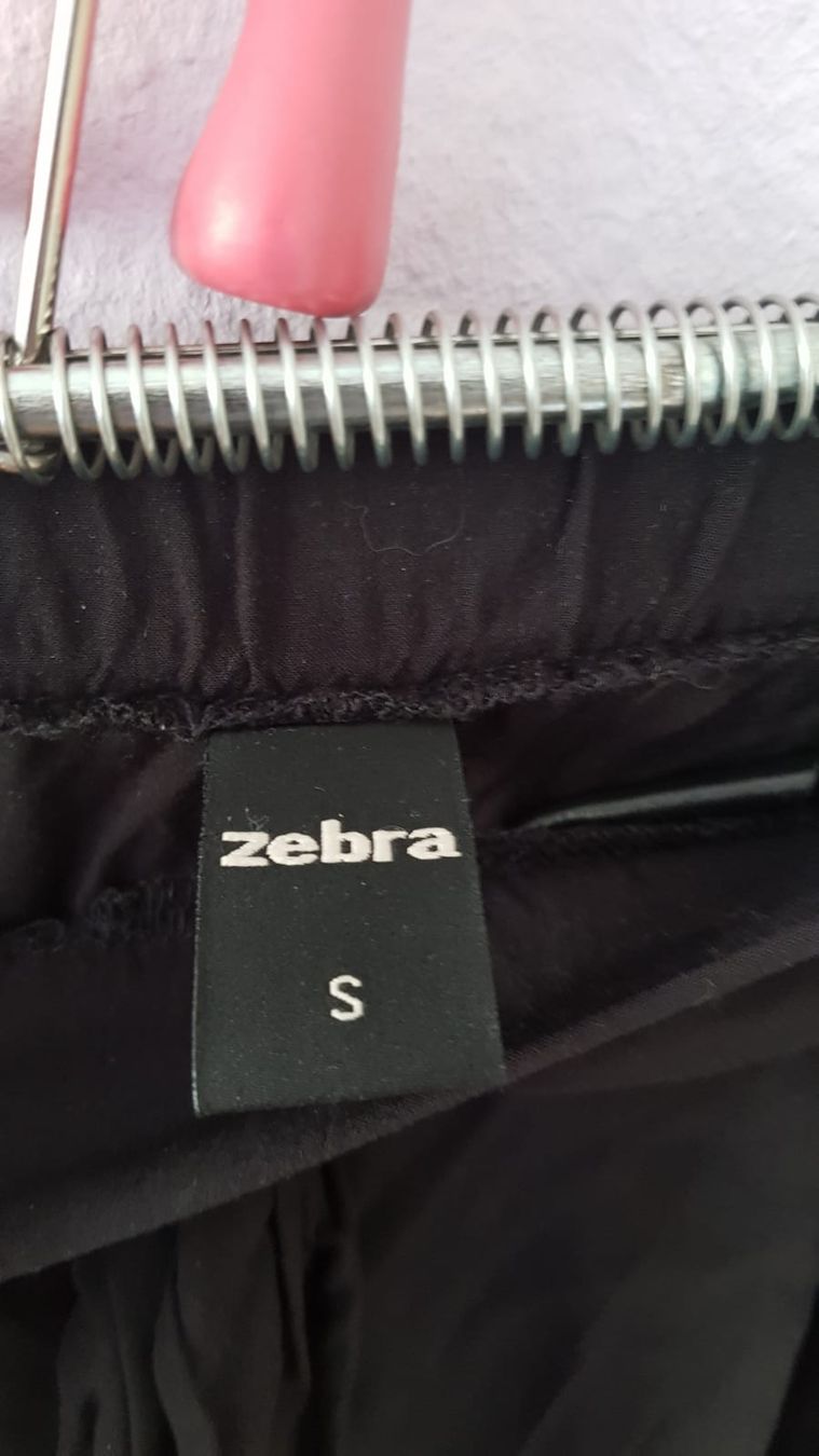 Zebra Pantaloni: Pantalon léger ample noir ZEBRA taille S – Nuovo e nell'imballaggio originale da Versoix venduto da aline_b 2
