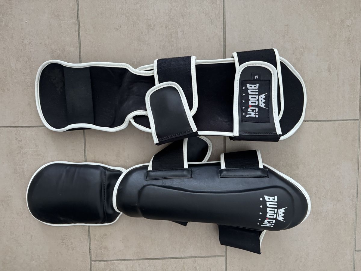 Handschuhe & Handstulpen: Kickbox-Set: Boxhandschuhe + Schienbeinschoner – Neu (gemäss Beschreibung) aus Zürich von bar_cn8p 4