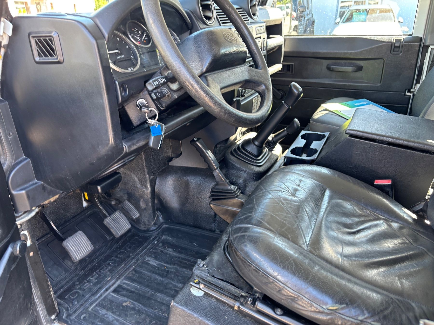 Land Rover Automobili: Landrover Defender 90 2.2 TD 4 – Usato da Unteriberg venduto da Rini54 7