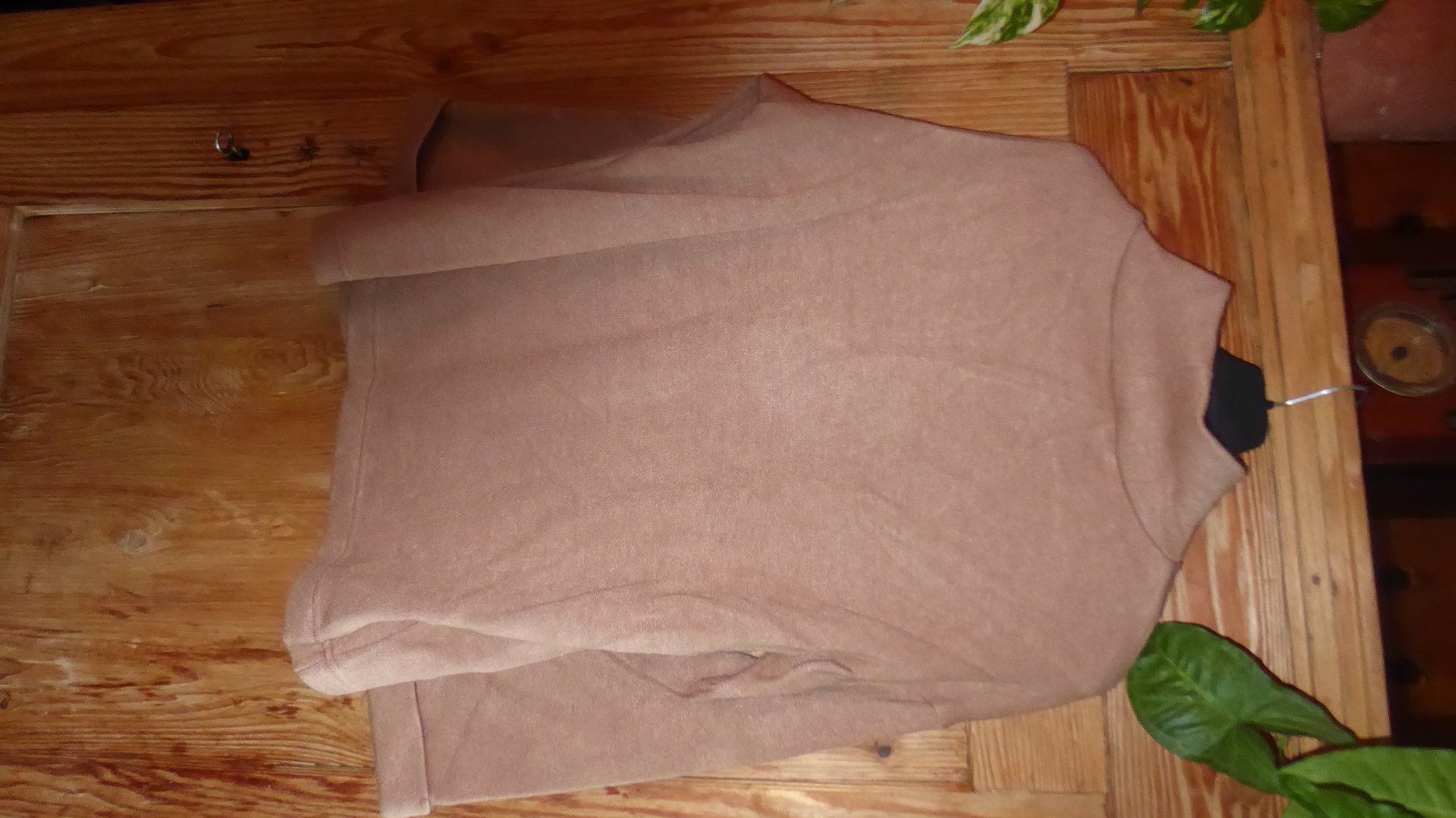Maglioni & Felpe: Pullover mit glitzerstreifen am Arm Gr 42 Hellbraun – Usato da Sargans venduto da Benziner 4