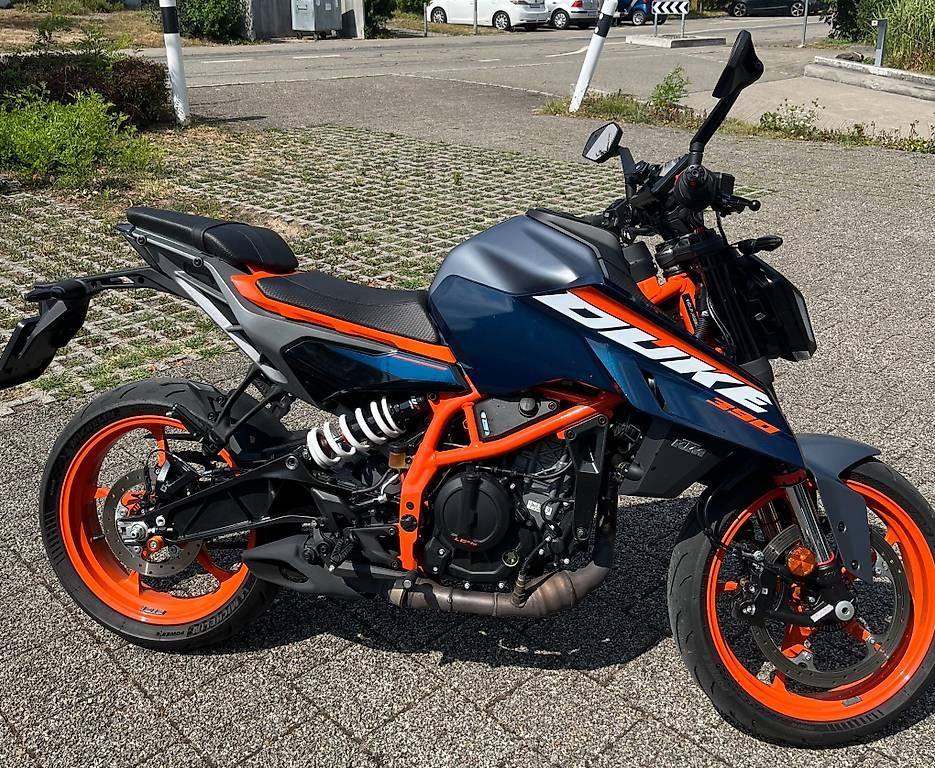 KTM Strada: KTM 390 Duke 2024 Top-Zustand – Usato da Jona venduto da Reezah