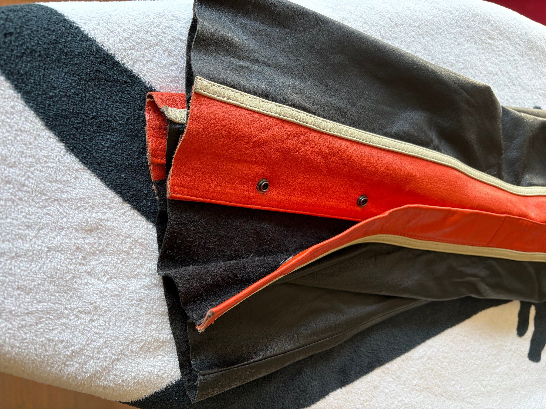 Harley-Davidson Pantaloni: Harley Davidson Damen Lederhose Gr 38/W – Usato da Basel venduto da migger 1