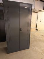 Metallschrank