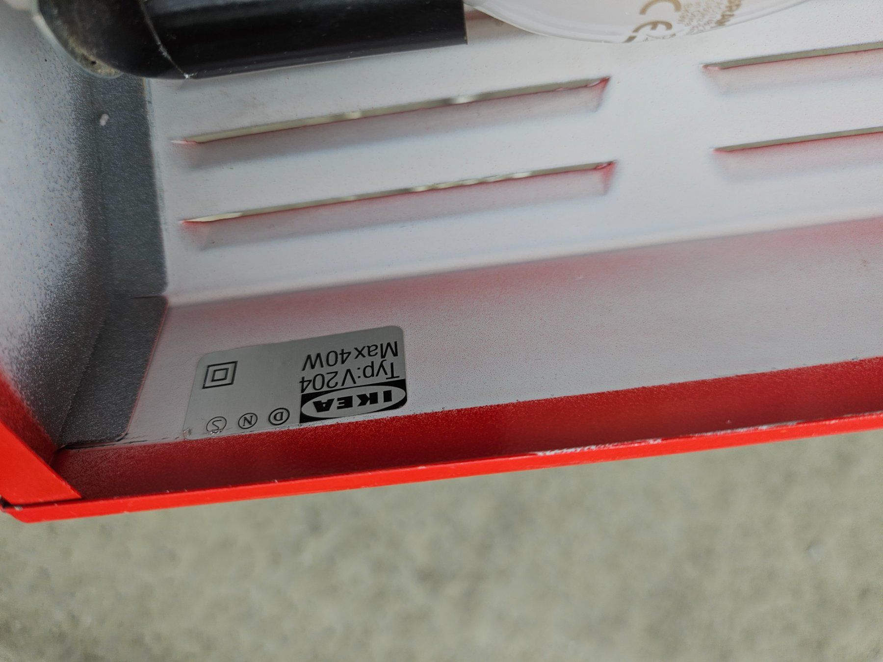 Ikea Lampen: Lampe murale rouge avec grille diffuseur type:v204 Ikea – Gebraucht aus les Breuleux von audis44 5