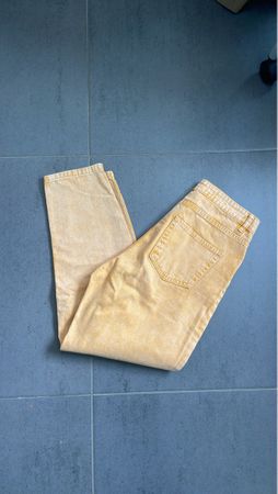 Jean jaune tendance, taille 38, parfait pour l'été!