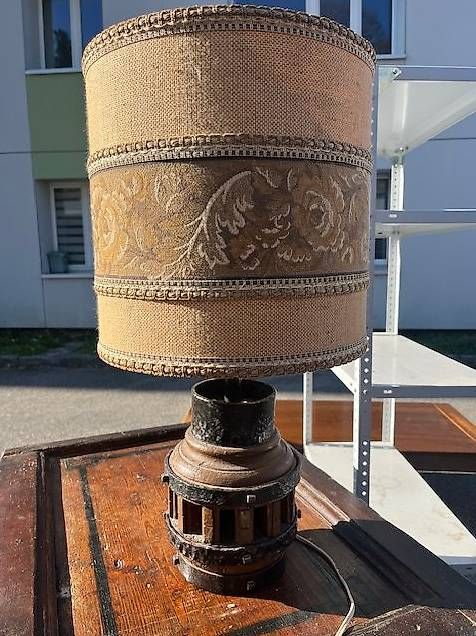 Lampade: Lampe originale sur moyeu de roue de char – Usato da Saules venduto da Pathan 2