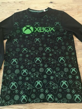 X Box Mittelwarm Pullover. Gr 182.