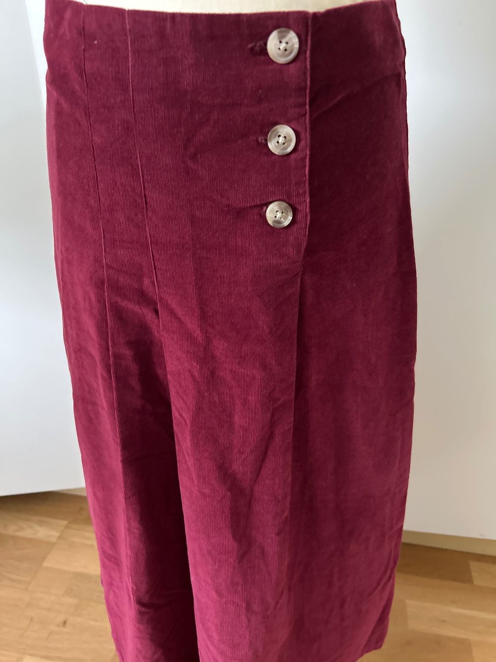 Gonne: Spanish Nice Things Paloma Velvet  skirt Gr.36 – Nuovo (secondo la descrizione) da Feuerthalen venduto da Anna_Swift 2