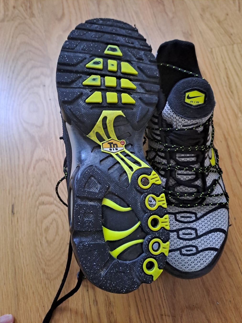 Nike Scarpe da uomo: Tn Nike Air Max 44 – Usato da Zürich venduto da Simonikus 2