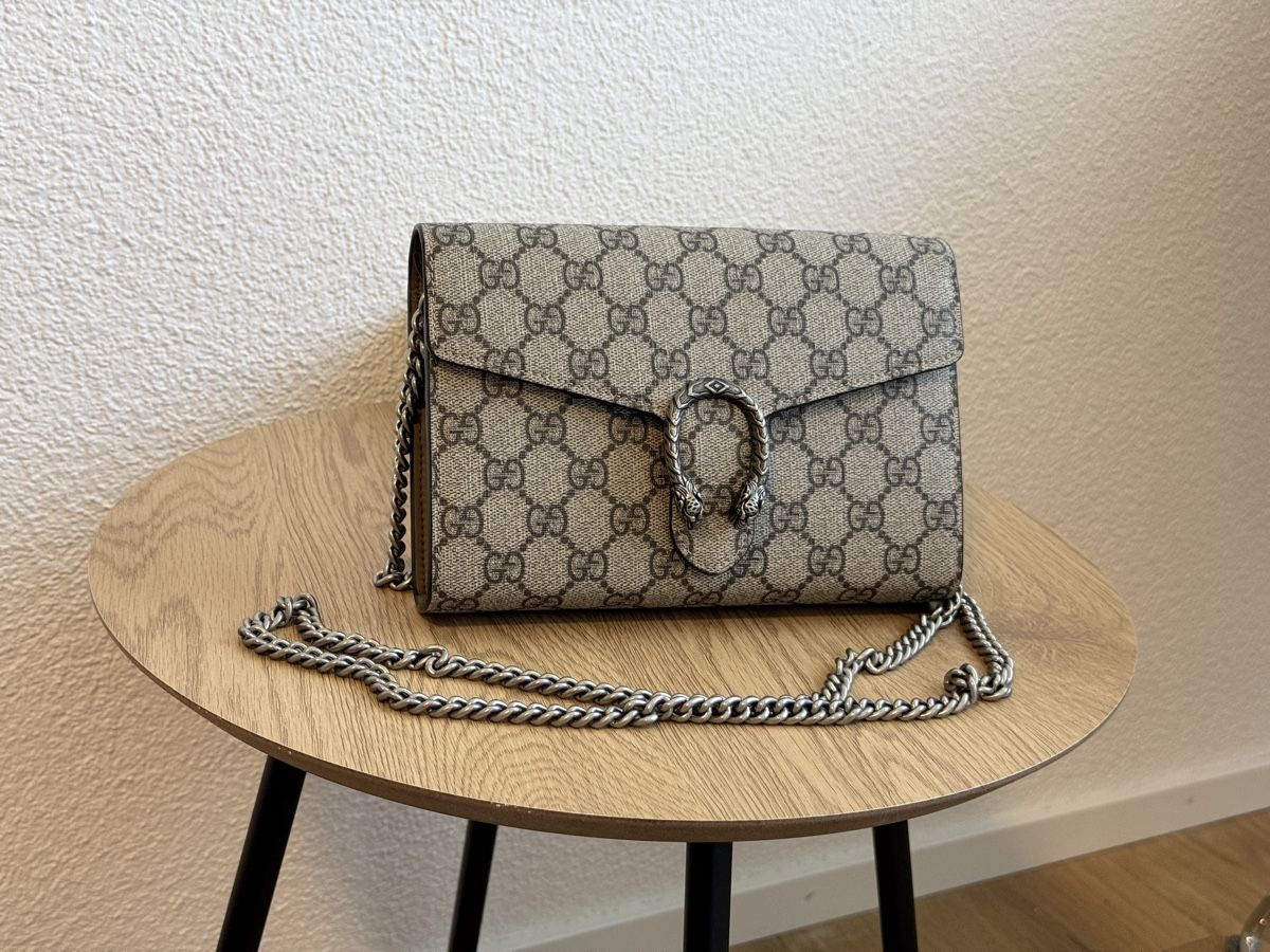 Gucci Borse da donna: Gucci Marmont Clutch mit Kette – Usato da Frauenfeld venduto da Ariuki