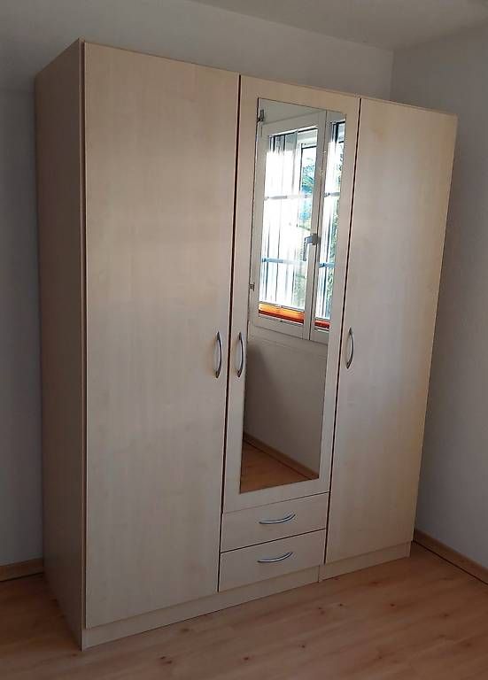 Armadi: 3-türiger Schrank mit 2 Schubladen – Usato da Birmensdorf ZH venduto da mib_9lwt