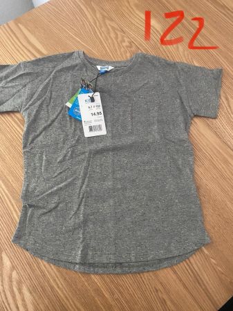T-shirt 122 fille neuf