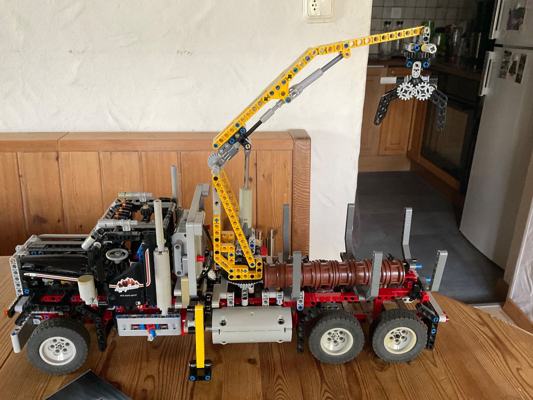 Lego Kit di costruzioni: Lego Holztransporter 9397 – Usato da Hinwil venduto da Things_Swiss