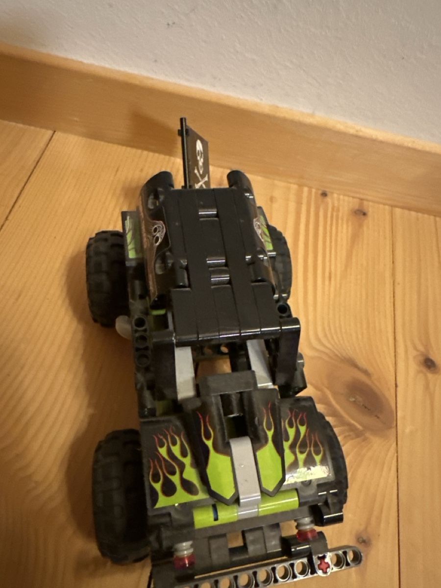 Lego Giocattoli: Lego Technic Monster Truck gebraucht – Usato da Russikon venduto da Mimamimue 1