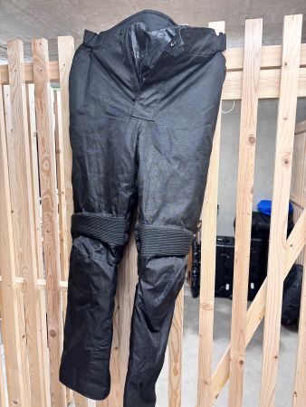 Motorradhose Venho schwarz Grösse 3XL guter Zustand