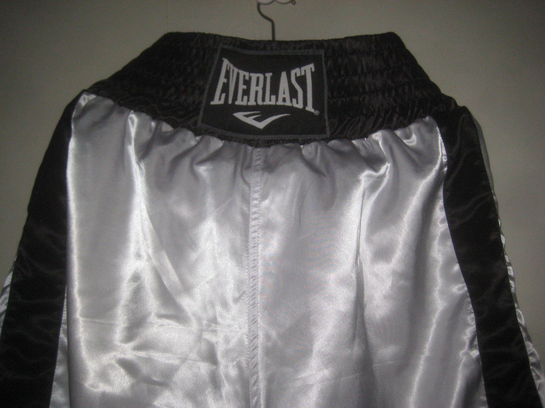 Pantaloni: HERREN  SPORT SHORTS – Usato da Uster venduto da flocke1 1