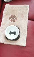 Hunde Napf Keramik schwarz weiss  mit Kuscheldecke