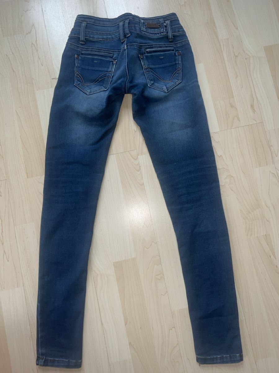 Jeans: Toxik3 Jeans Damen Gr. 36 – Usato da Grenchen venduto da NorHas 1