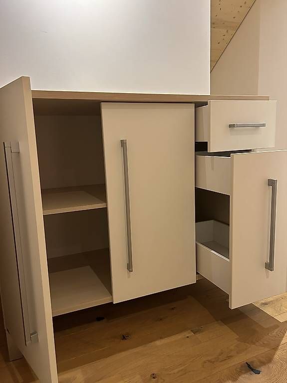 Wickeltisch & Zubehör: Wickelkommode – Gebraucht aus Lenggenwil von lary.15 1